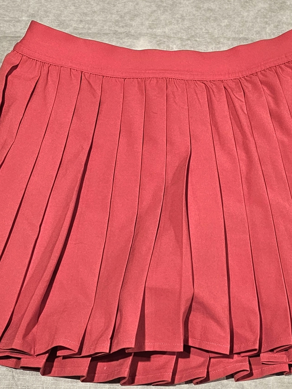 lululemon athletica Pleated Mini Skirt in Coral---Size 6
